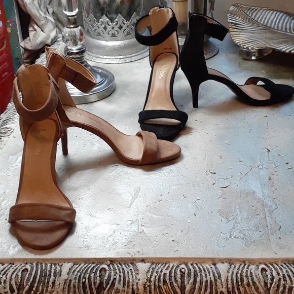 Bella Marie, Two Pairs, Size 8 - Picture 2 of 3